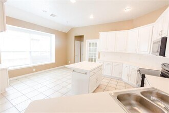 314 Blossomwood Dr in League City, TX - Building Photo - Building Photo