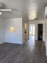 115 E Sothel St in Kill Devil Hills, NC - Building Photo