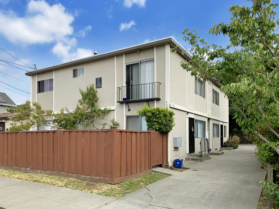 906 Channing Way in Berkeley, CA - Building Photo