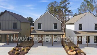 107 Burns Rd in Carrollton, GA - Building Photo