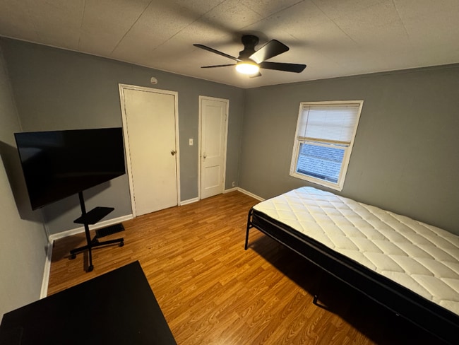 2722 Shelby St in Indianapolis, IN - Building Photo - Building Photo