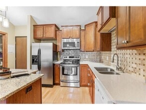 3850 Plymouth Blvd in Minneapolis, MN - Building Photo - Building Photo