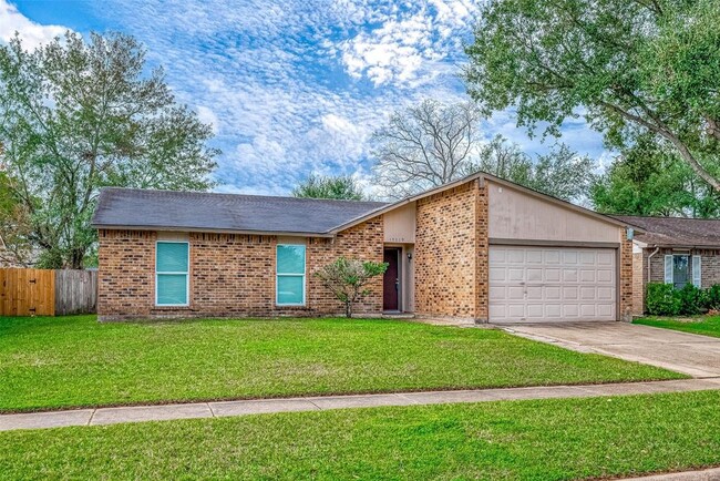 17619 Autumn Hills Dr in Houston, TX - Building Photo - Building Photo