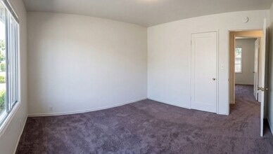 410-410 Bristol Blvd in San Leandro, CA - Building Photo - Building Photo