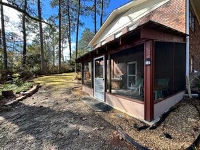 923 Abbiegail Dr in Tallahassee, FL - Foto de edificio - Building Photo