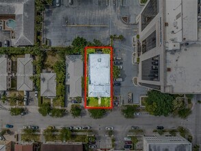130 Antiquera Ave in Coral Gables, FL - Building Photo - Building Photo