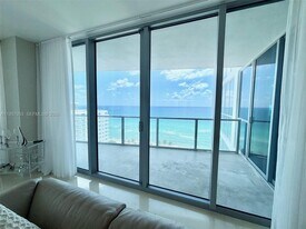 3101 S Ocean Dr in Hollywood, FL - Building Photo