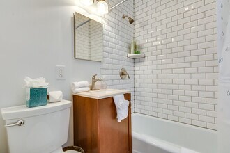 1519 W Superior St in Chicago, IL - Building Photo - Building Photo