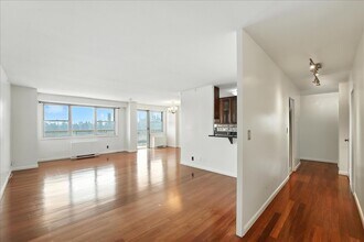 6600 Boulevard E, Unit 11D in West New York, NJ - Foto de edificio - Building Photo