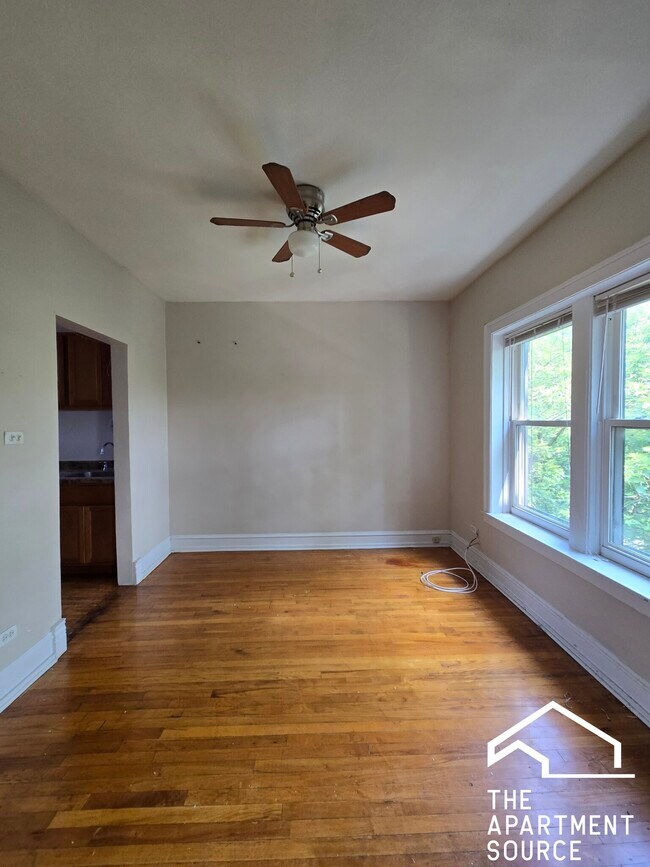 1364 W Estes Ave in Chicago, IL - Building Photo - Building Photo