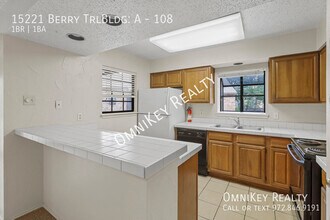 15221 Berry Trail in Dallas, TX - Building Photo - Building Photo