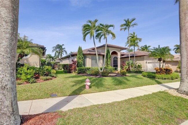 2553 Jardin Manor in Weston, FL - Building Photo - Building Photo