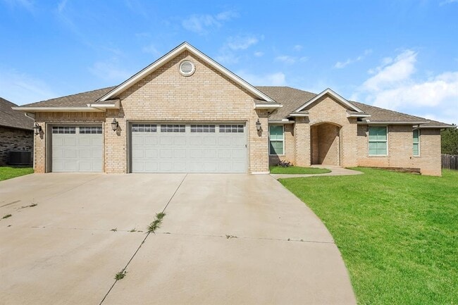property at 2004 Cade Ct