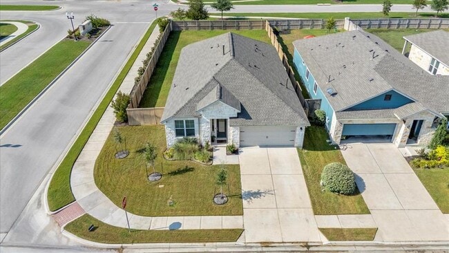 122 Patrick Herndon Dr in Bastrop, TX - Building Photo - Building Photo