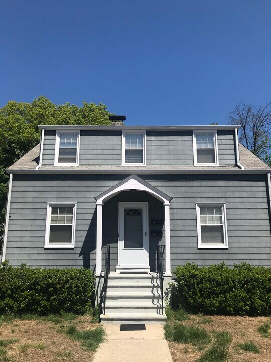 33 Bridge St, Unit Basement in Stamford, CT - Foto de edificio