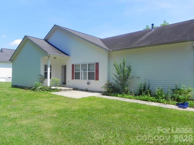 13604 S Old Statesville Rd in Huntersville, NC - Building Photo - Building Photo