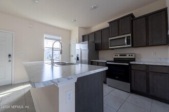 513 Spanish Oaks Way in Orange Park, FL - Building Photo - Building Photo