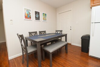 1904 Karen Ln in Tallahassee, FL - Building Photo - Building Photo