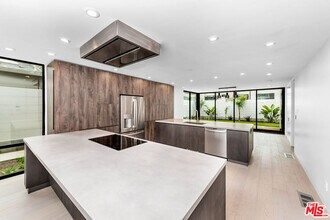 2714 Highland Ave in Santa Monica, CA - Building Photo - Building Photo