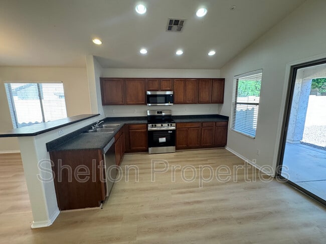 12746 W Desert Mirage Dr in Peoria, AZ - Building Photo - Building Photo