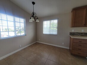 3240-3242 Cerritos Ave in Signal Hill, CA - Building Photo - Building Photo