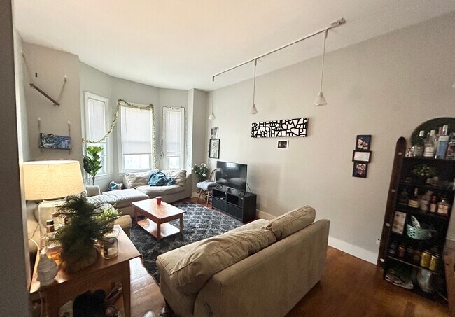 218 Columbia St, Unit 1T in Cambridge, MA - Building Photo - Building Photo