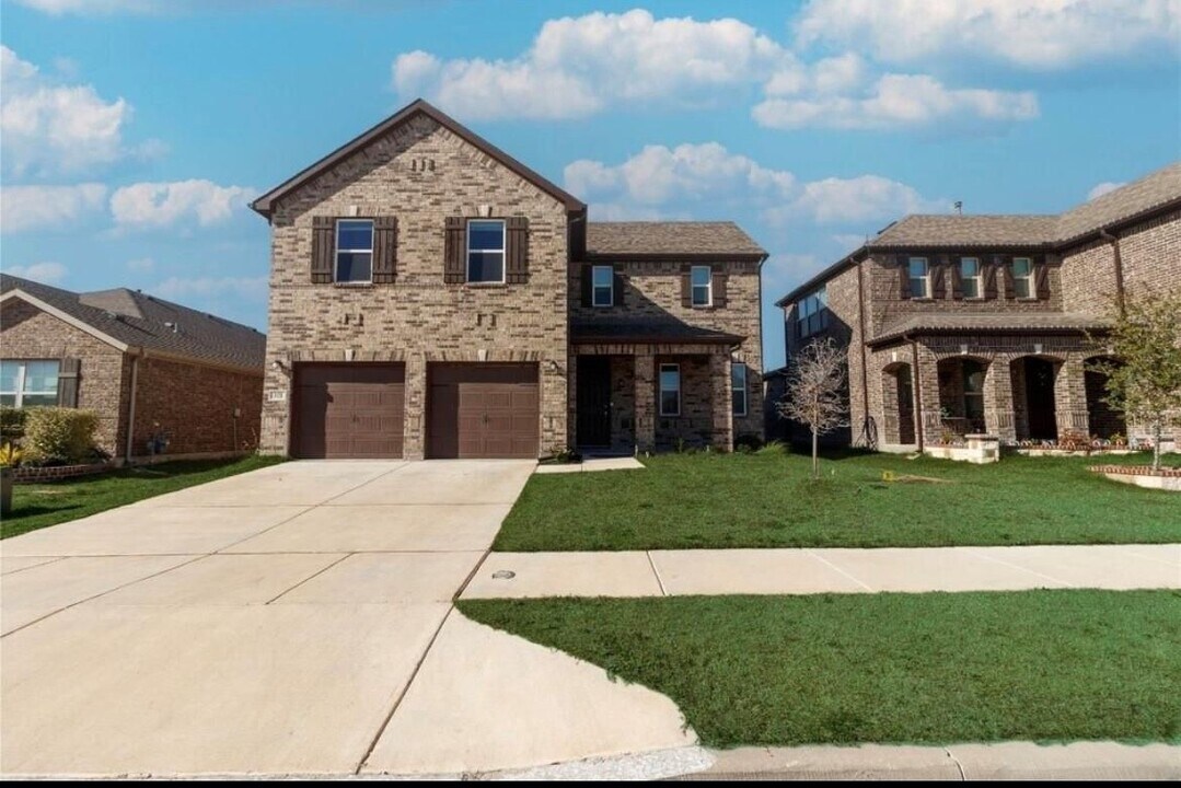 321 Wild Onion Ln in Fort Worth, TX - Building Photo