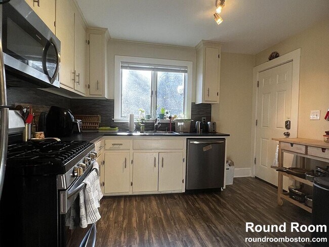 24 Ridgemont St, Unit 2