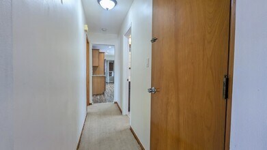 6038 N Elston Ave in Chicago, IL - Building Photo - Building Photo