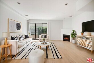 811 11th St in Santa Monica, CA - Building Photo - Building Photo
