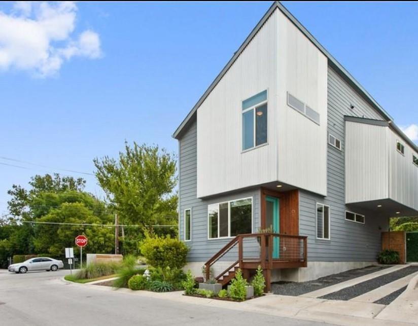 705 N Bluff Dr in Austin, TX - Building Photo