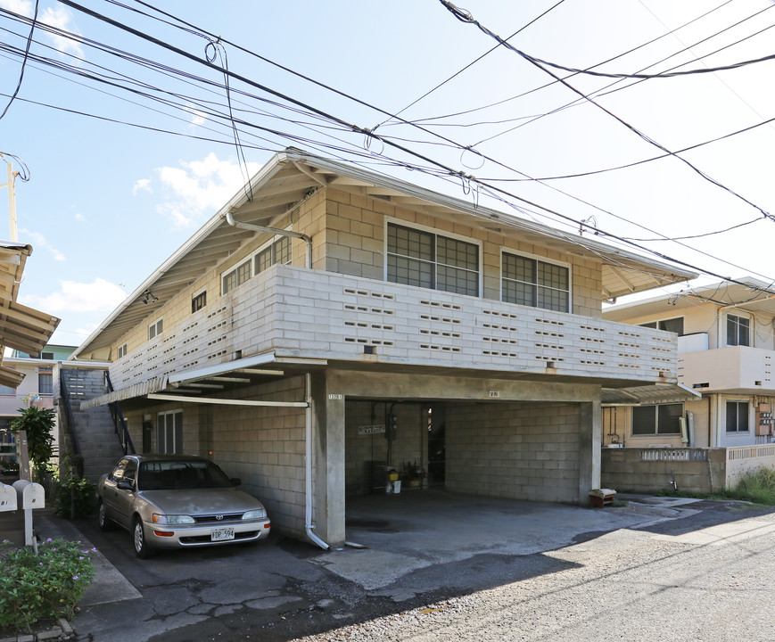 732 Olokele Ave in Honolulu, HI - Building Photo