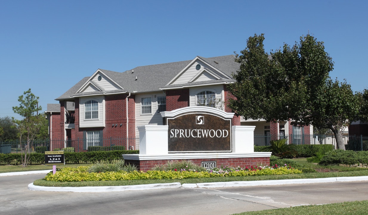 Sprucewood Apartments in Houston, TX - Building Photo