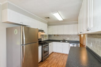 113 Tew St in Prattville, AL - Foto de edificio - Building Photo