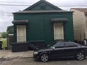 1304 Simon Bolivar in New Orleans, LA - Building Photo