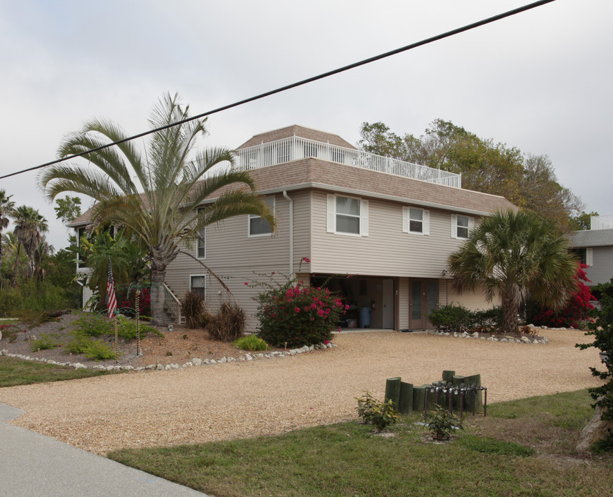 Westwind South in Bonita Springs, FL - Foto de edificio