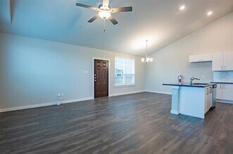 741 Wheatfield Dr in Venus, TX - Building Photo - Building Photo