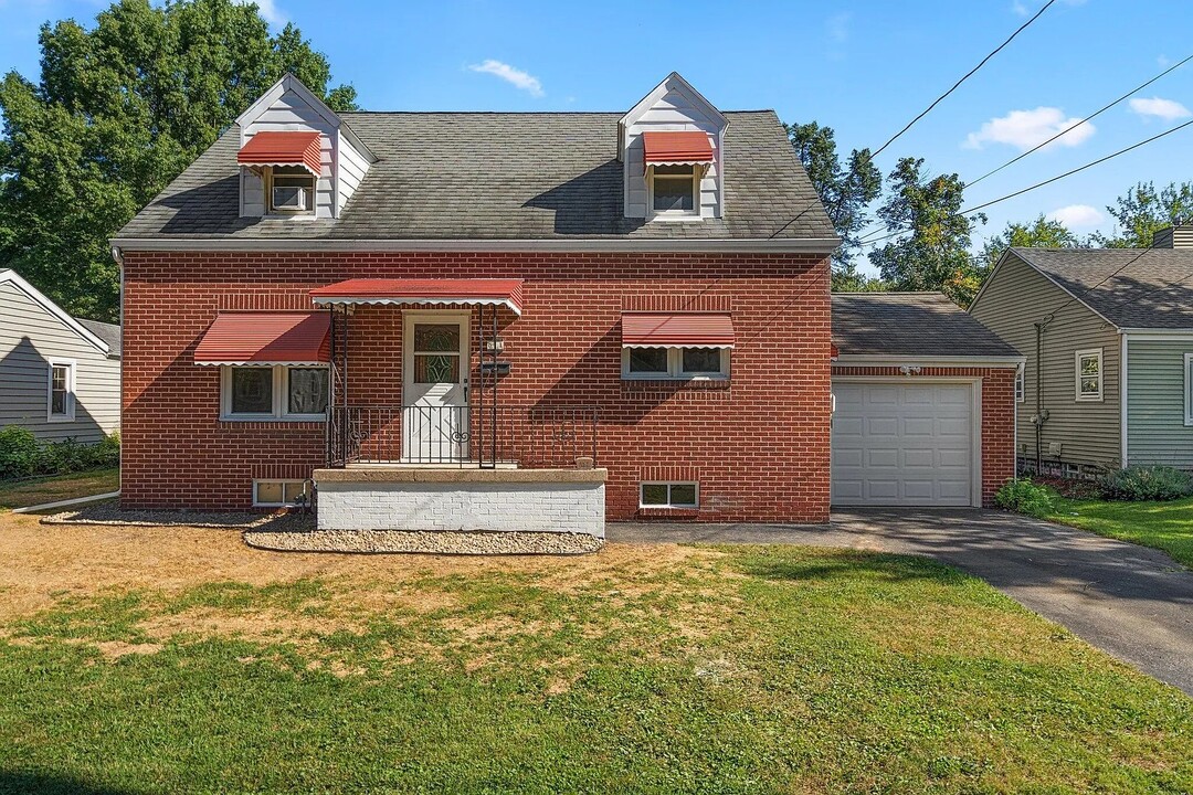 811 Institute St in Valparaiso, IN - Building Photo