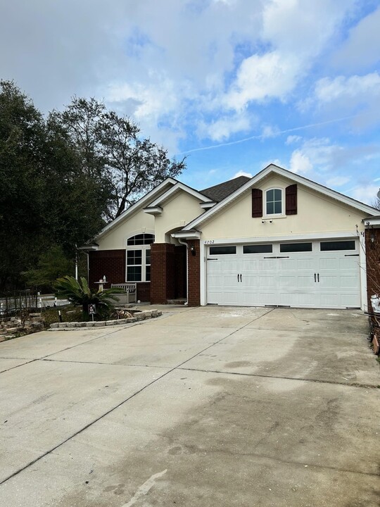 4702 Planters Ridge Dr in Tallahassee, FL - Building Photo