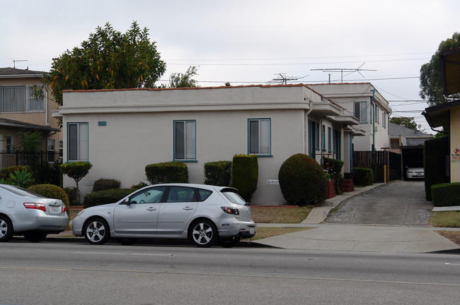 832 Centinela Ave in Inglewood, CA - Building Photo - Building Photo