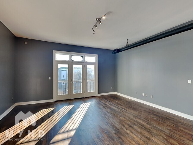 502 Pryor St SW, Unit 326 in Atlanta, GA - Foto de edificio - Building Photo