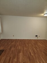 1890 Kalmia St in Sweet Home, OR - Building Photo - Building Photo