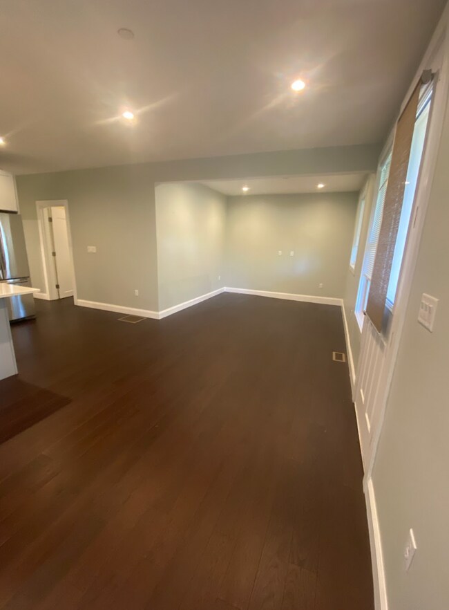 11 Bellflower St, Unit #3 in Boston, MA - Foto de edificio - Building Photo