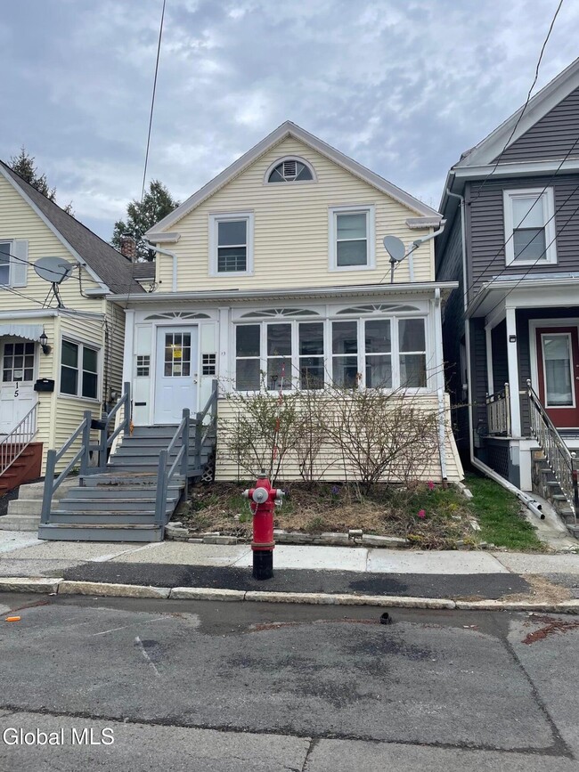 property at 13 W Van Vechten St