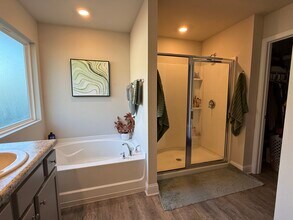 6439 Eastland Cir in Biloxi, MS - Foto de edificio - Building Photo