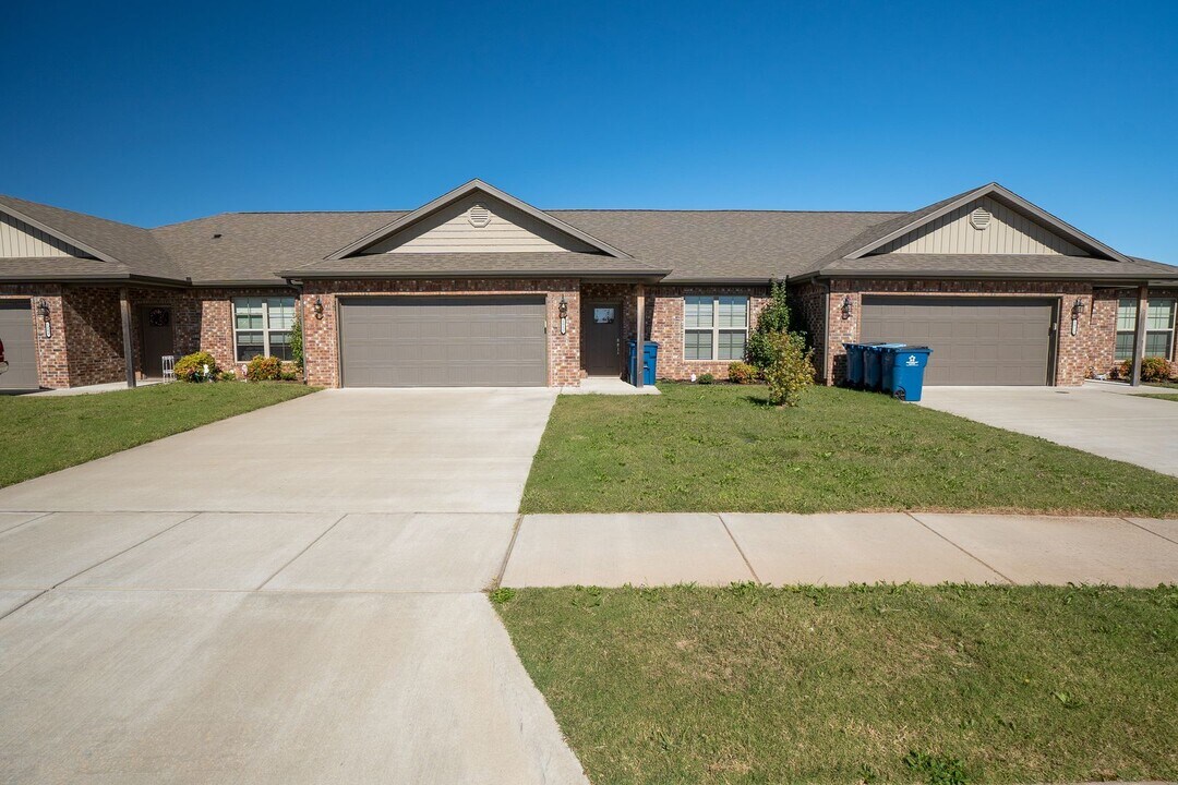 1801 Booker Cir in Pea Ridge, AR - Building Photo