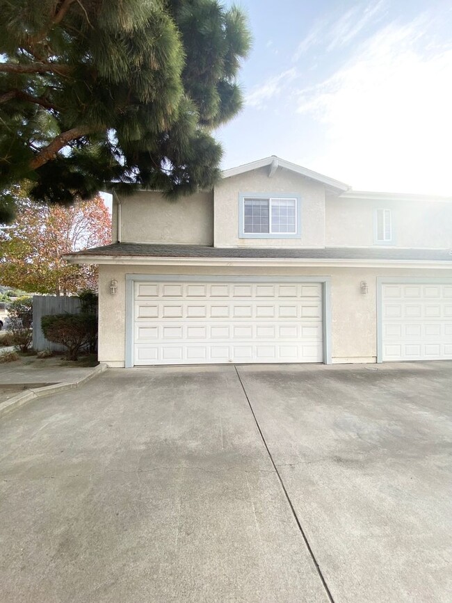 139 S B St in Lompoc, CA - Building Photo - Building Photo
