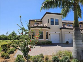 10031 Crooked Crk Dr, Unit 101 in Venice, FL - Building Photo - Building Photo