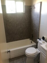 2833 E Sawyer St in Long Beach, CA - Building Photo - Building Photo