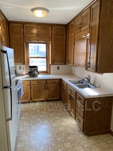 1557 Hawthorne Ave in Waterloo, IA - Building Photo - Building Photo